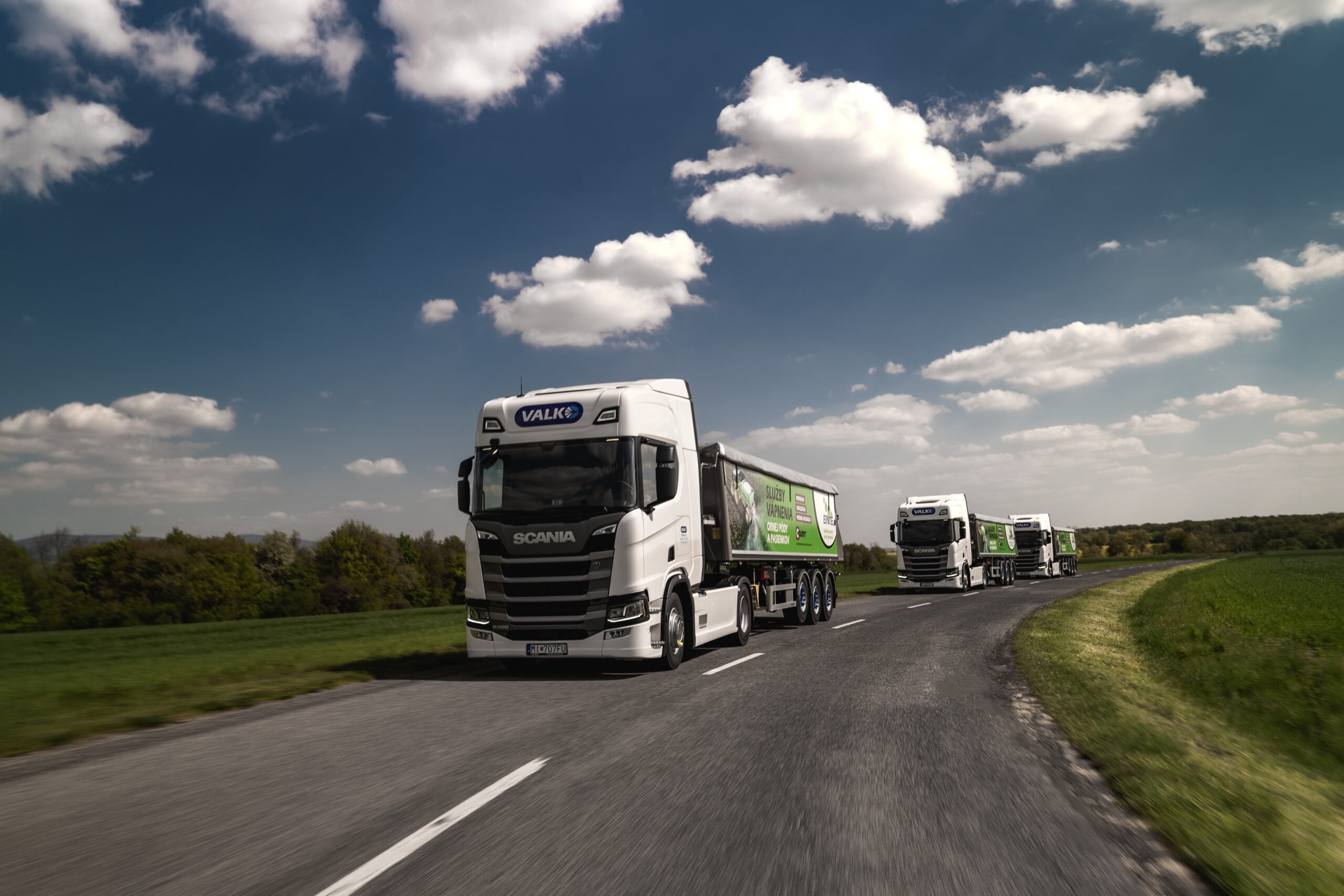 Valko Logistics LKWs auf der Autobahn